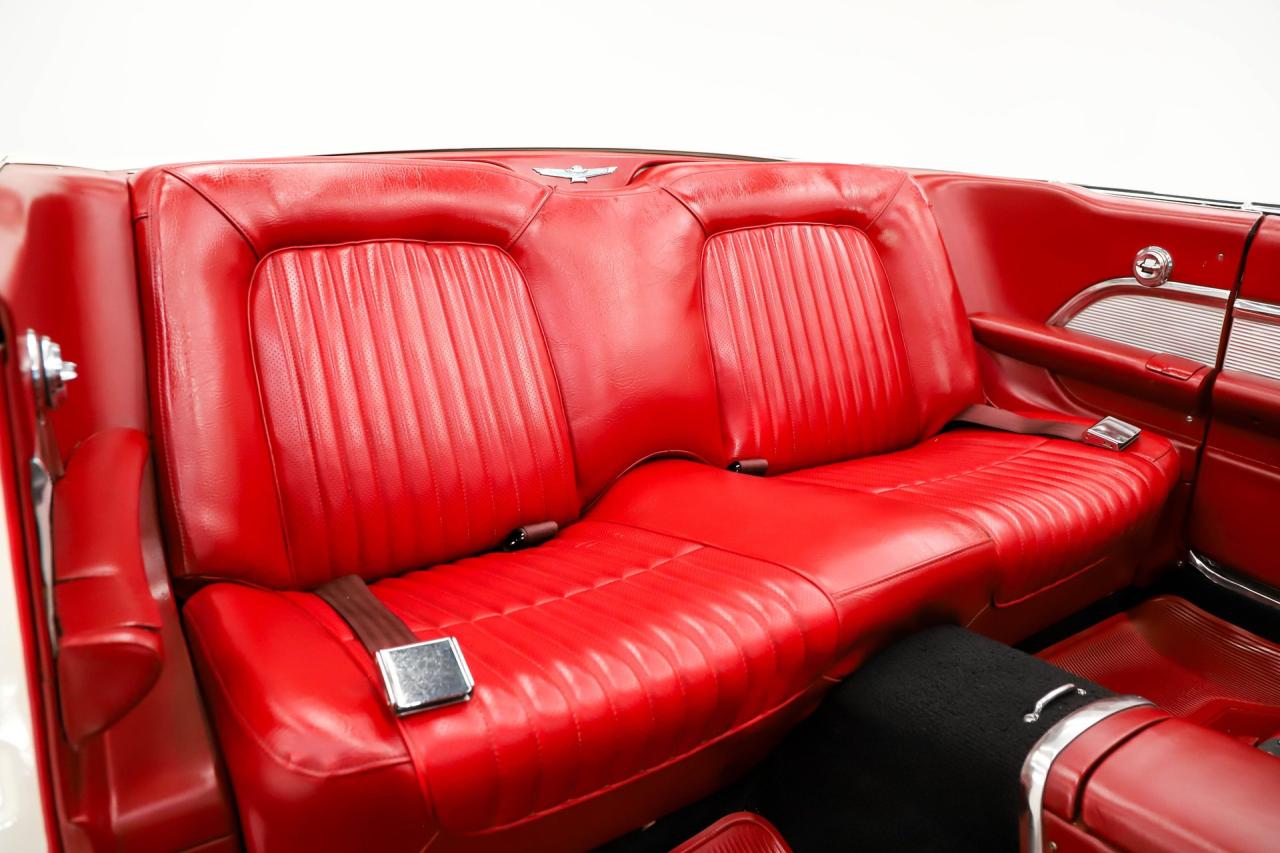 1962 Ford Thunderbird