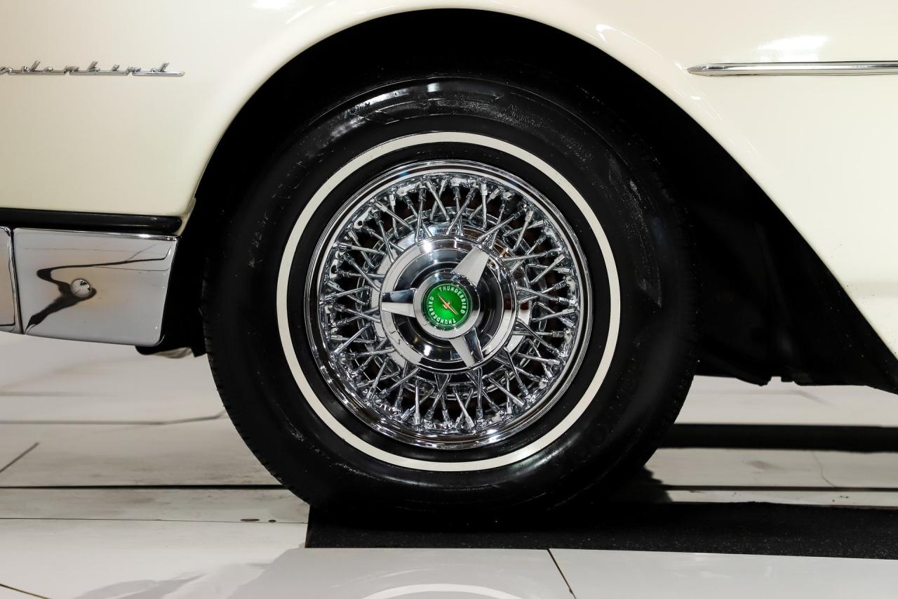 1962 Ford Thunderbird