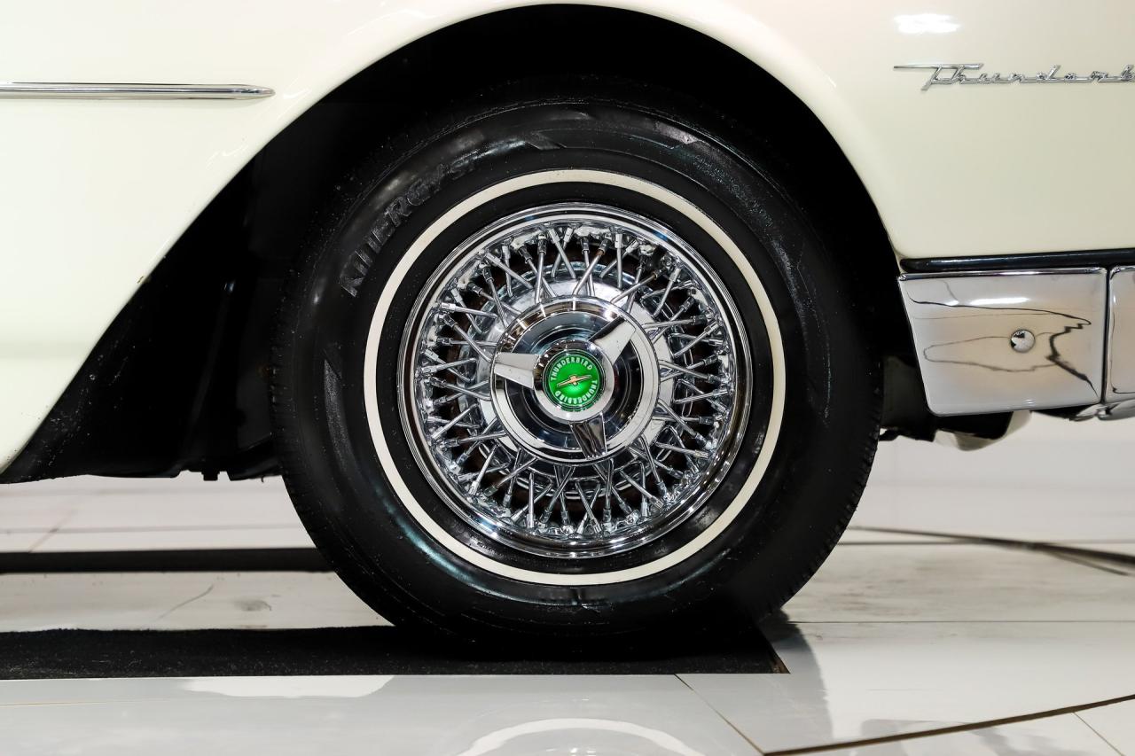 1962 Ford Thunderbird