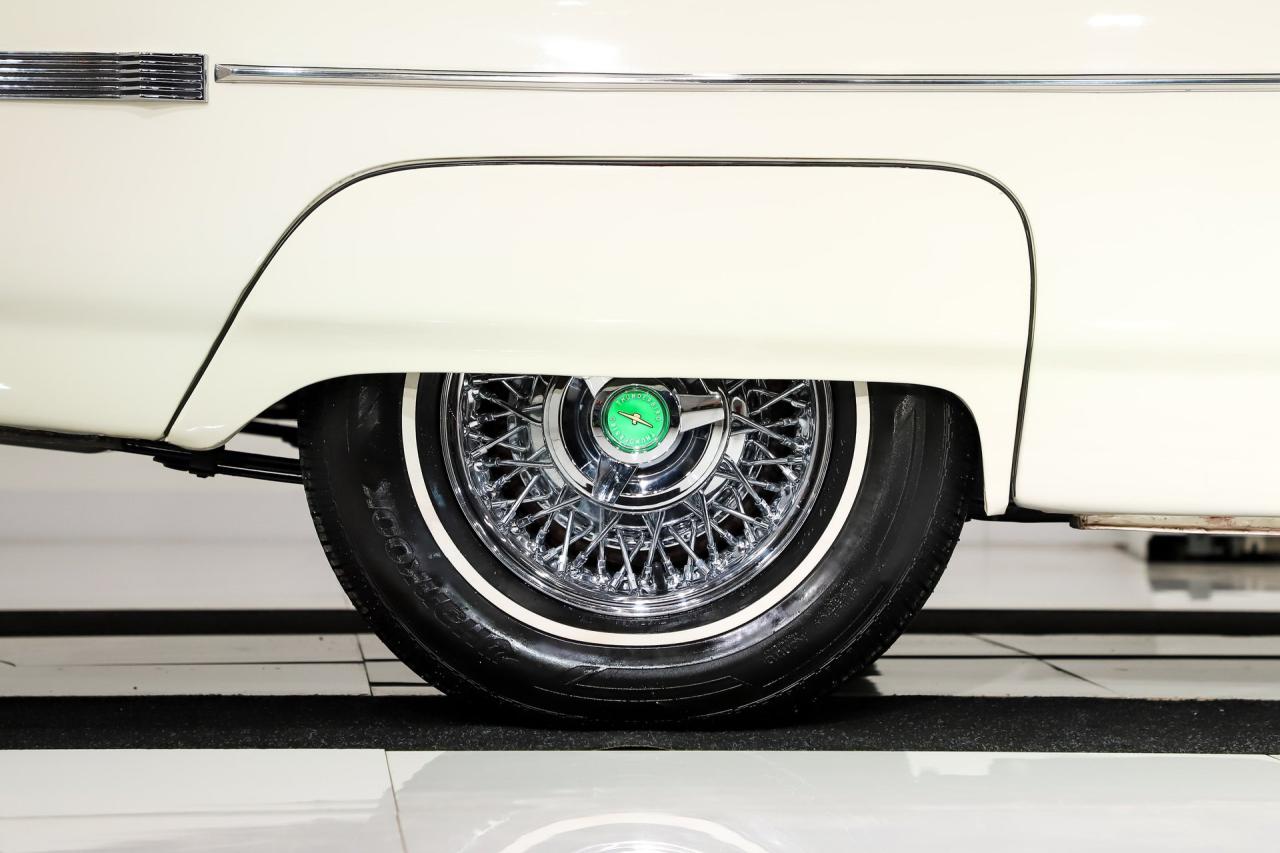 1962 Ford Thunderbird