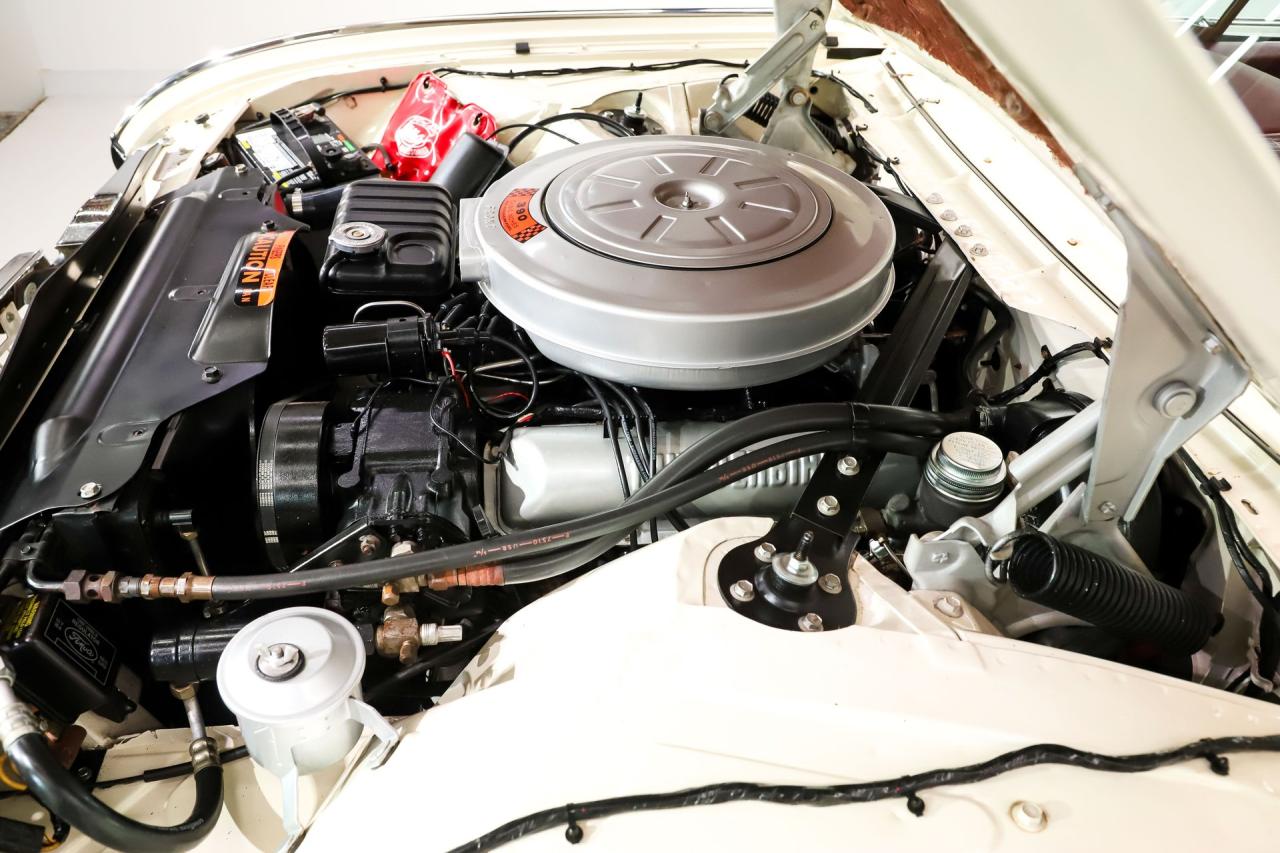 1962 Ford Thunderbird