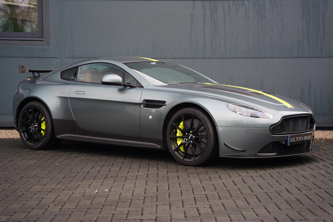 2017 Aston Martin V12 Vantage