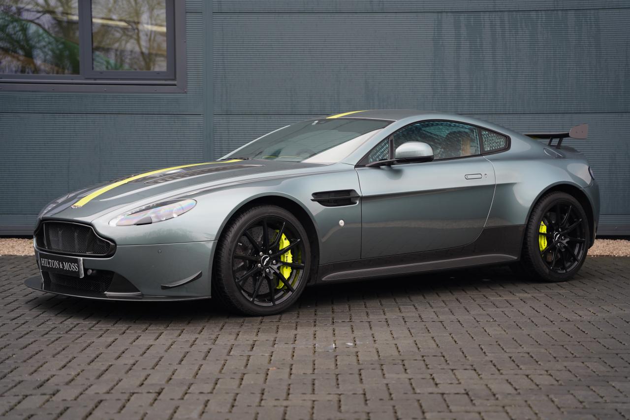 2017 Aston Martin V12 Vantage