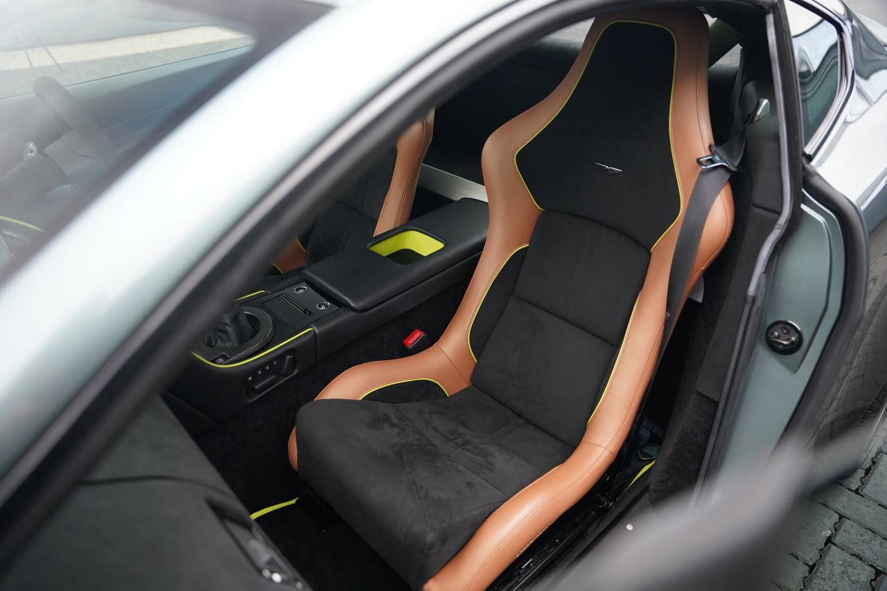 2017 Aston Martin V12 Vantage