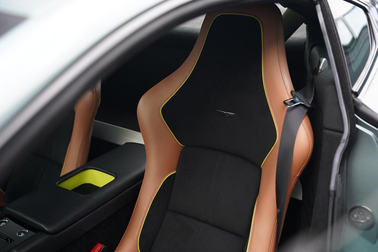 2017 Aston Martin V12 Vantage