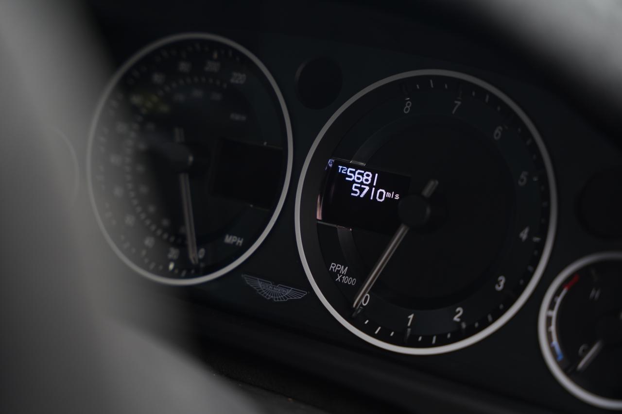 2017 Aston Martin V12 Vantage