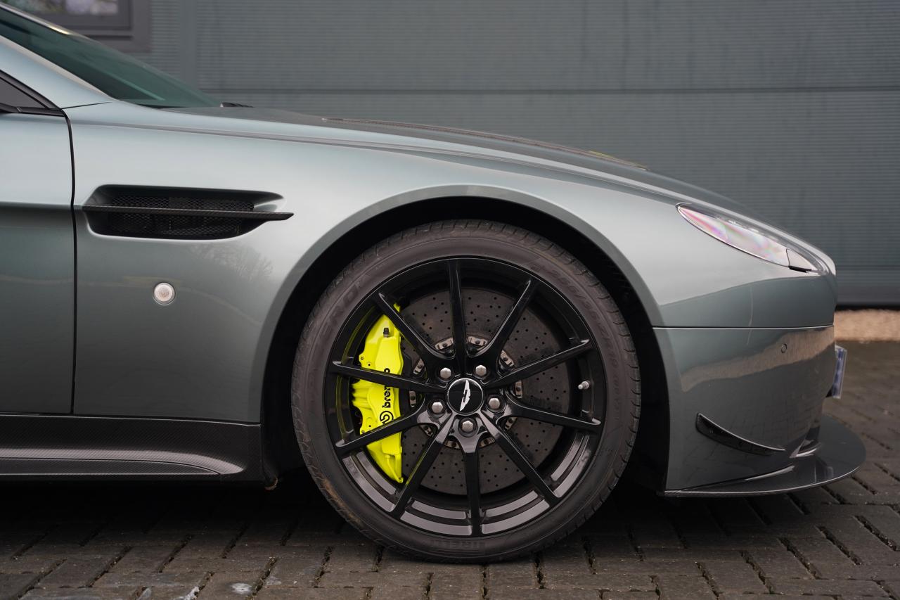 2017 Aston Martin V12 Vantage