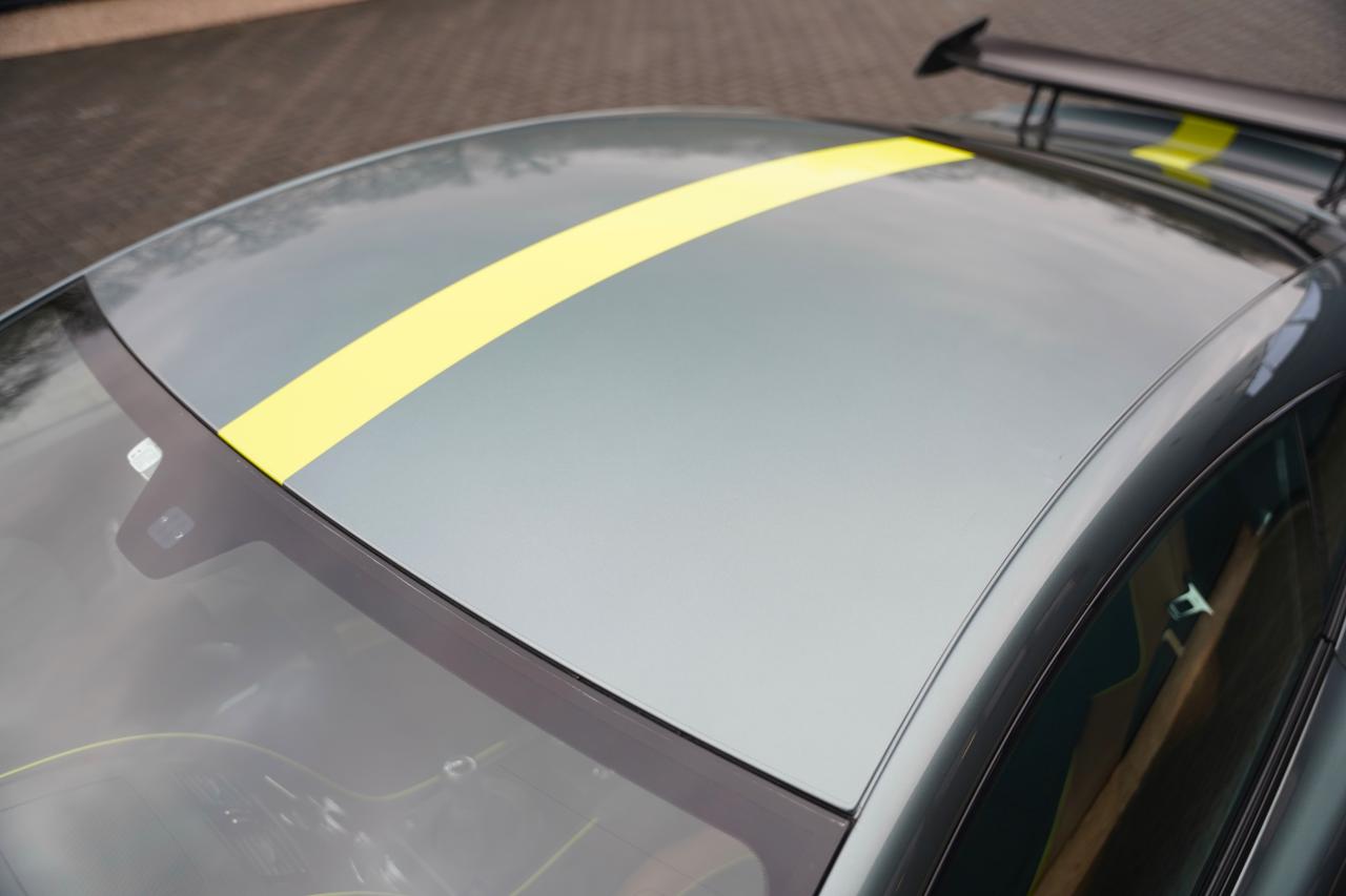 2017 Aston Martin V12 Vantage