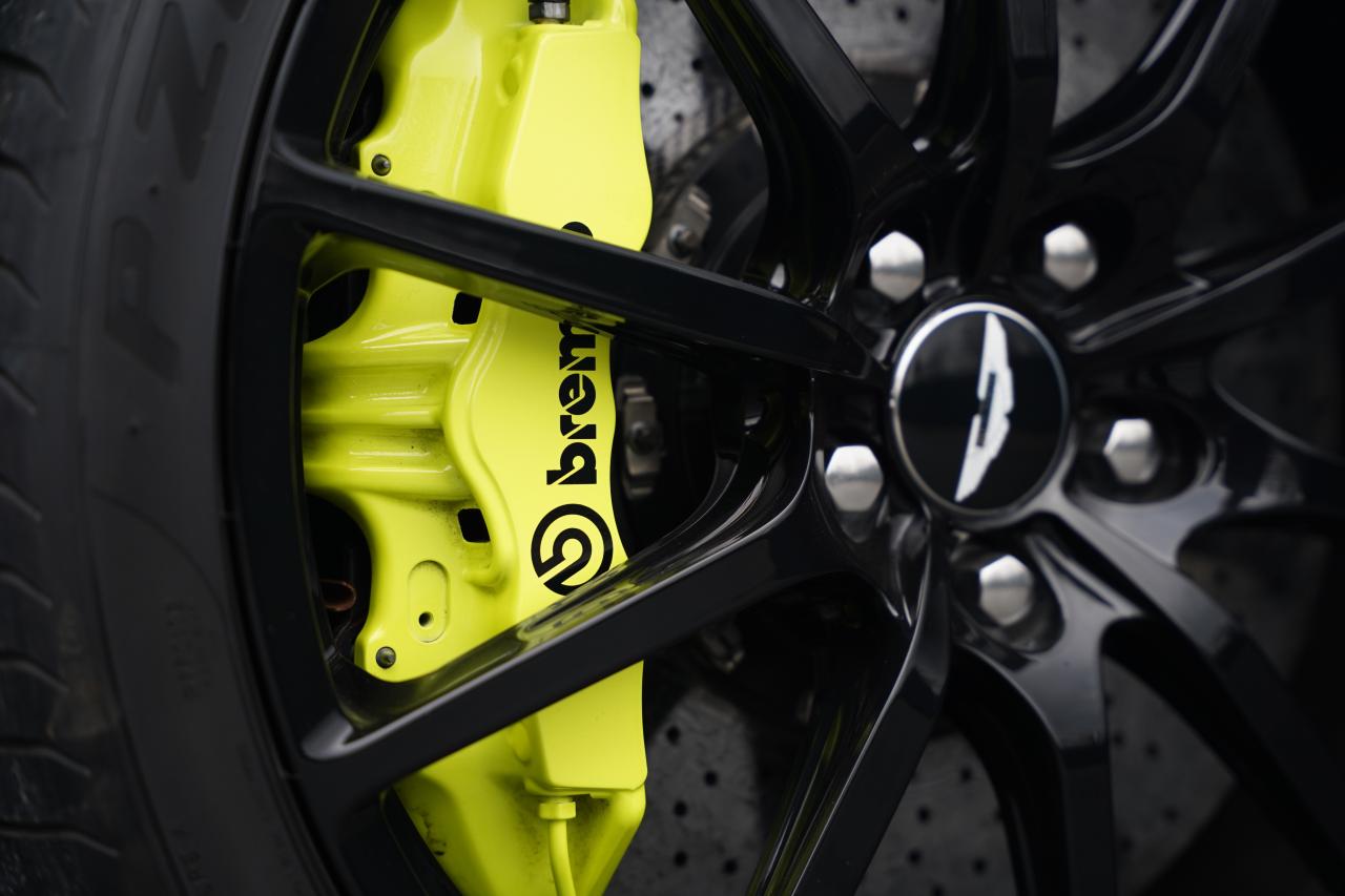 2017 Aston Martin V12 Vantage