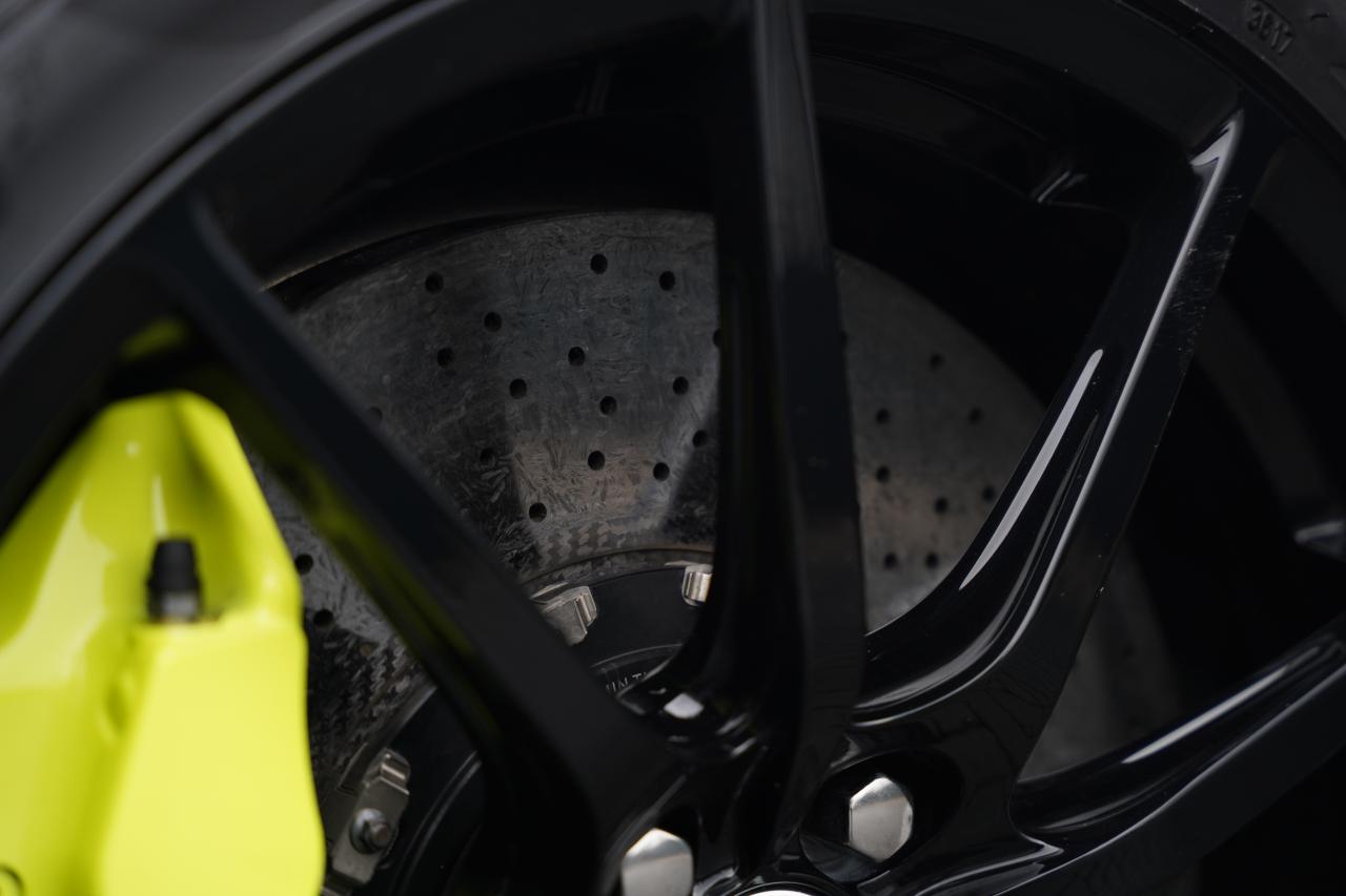 2017 Aston Martin V12 Vantage