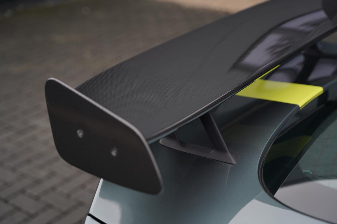 2017 Aston Martin V12 Vantage