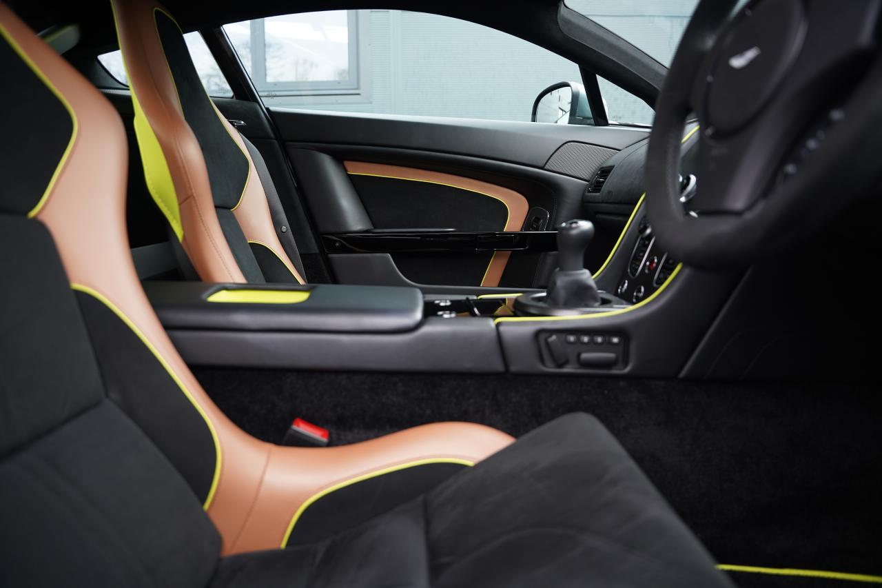 2017 Aston Martin V12 Vantage