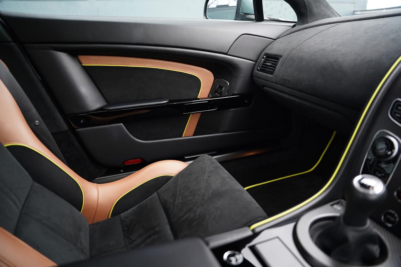 2017 Aston Martin V12 Vantage