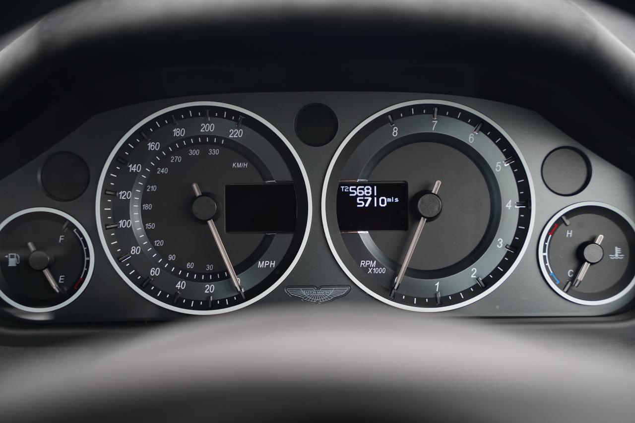 2017 Aston Martin V12 Vantage