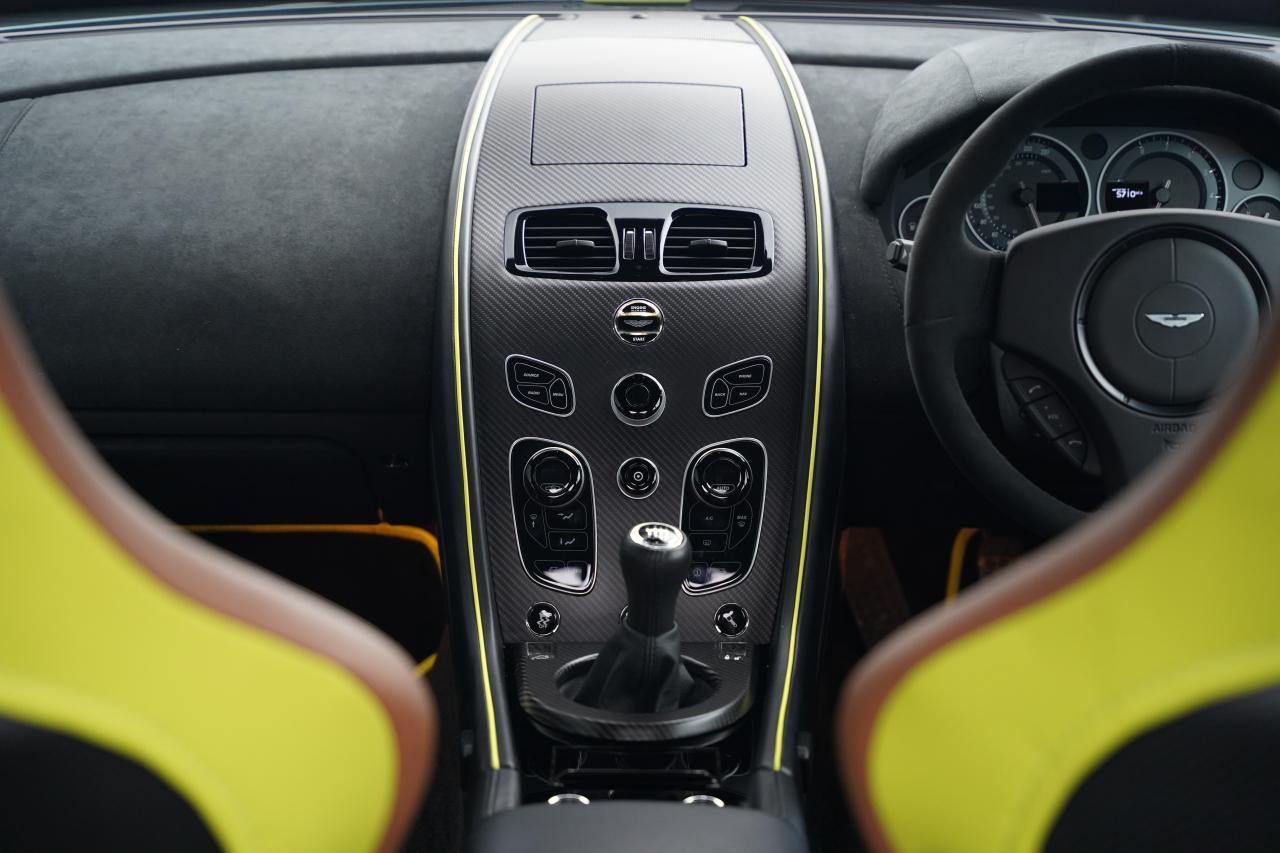 2017 Aston Martin V12 Vantage