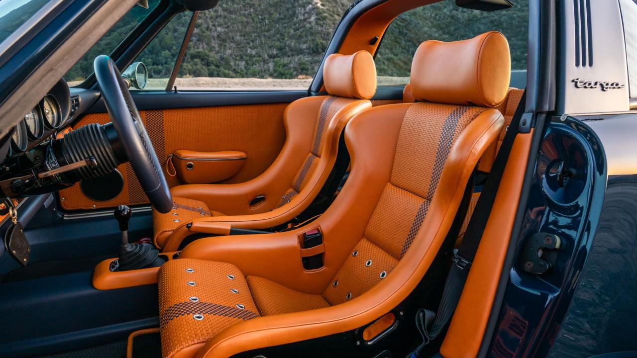 1991 Porsche 911 Targa Reimagined by Singer &ldquo;Blueberry&rdquo;