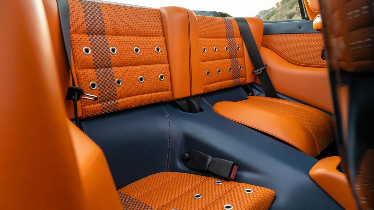 1991 Porsche 911 Targa Reimagined by Singer &ldquo;Blueberry&rdquo;