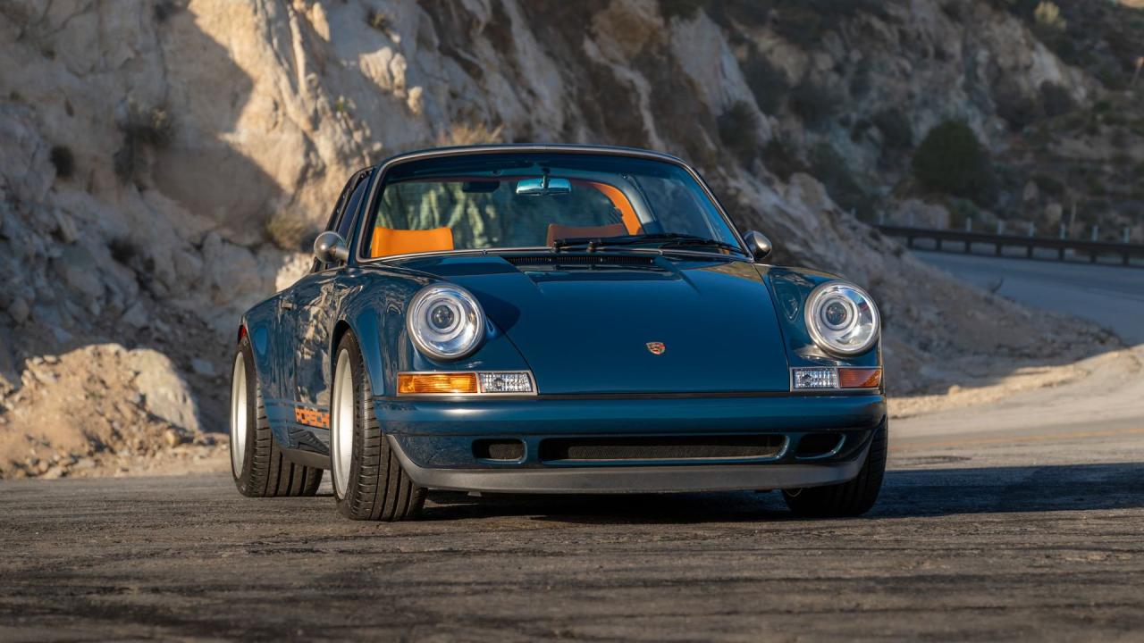 1991 Porsche 911 Targa Reimagined by Singer &ldquo;Blueberry&rdquo;