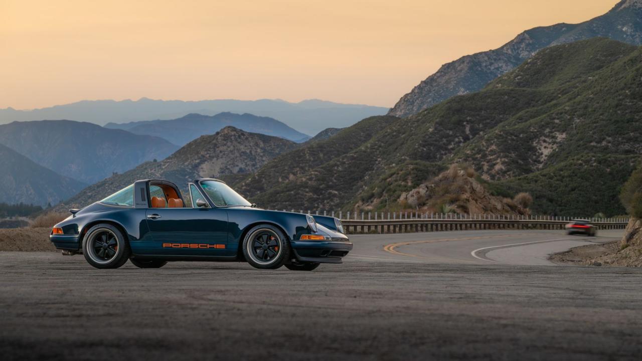 1991 Porsche 911 Targa Reimagined by Singer &ldquo;Blueberry&rdquo;