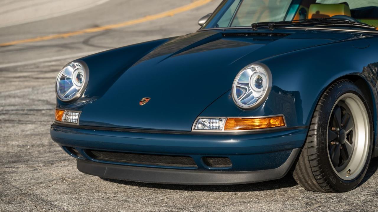 1991 Porsche 911 Targa Reimagined by Singer &ldquo;Blueberry&rdquo;