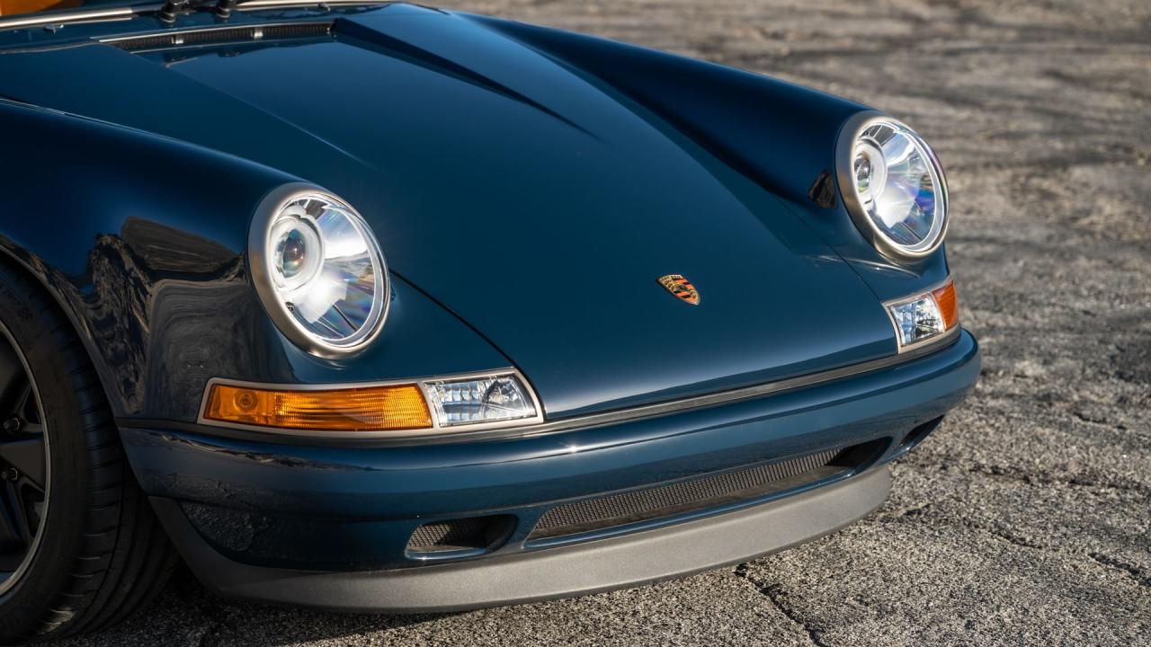 1991 Porsche 911 Targa Reimagined by Singer &ldquo;Blueberry&rdquo;