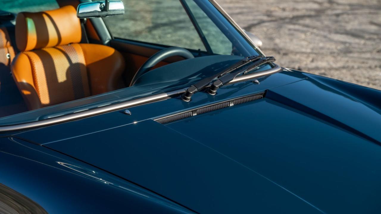 1991 Porsche 911 Targa Reimagined by Singer &ldquo;Blueberry&rdquo;