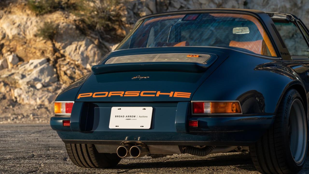 1991 Porsche 911 Targa Reimagined by Singer &ldquo;Blueberry&rdquo;