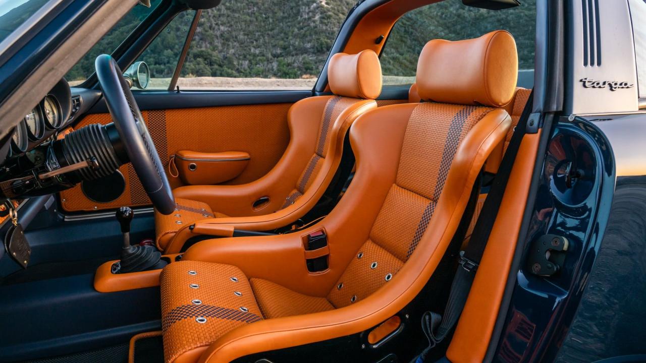 1991 Porsche 911 Targa Reimagined by Singer &ldquo;Blueberry&rdquo;