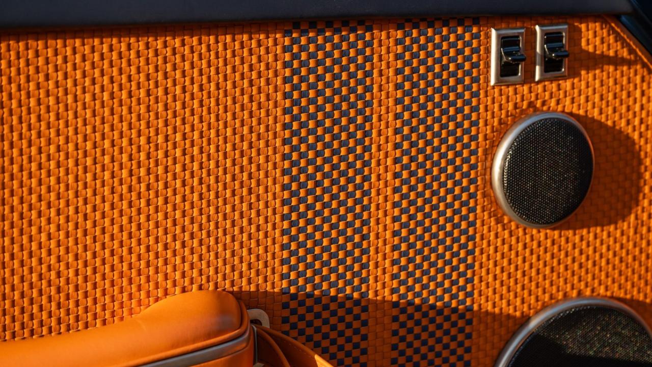 1991 Porsche 911 Targa Reimagined by Singer &ldquo;Blueberry&rdquo;