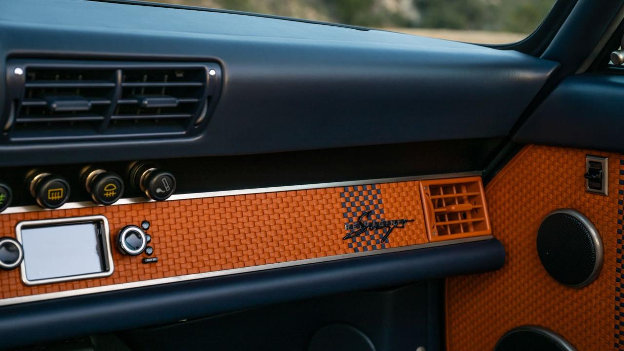 1991 Porsche 911 Targa Reimagined by Singer &ldquo;Blueberry&rdquo;