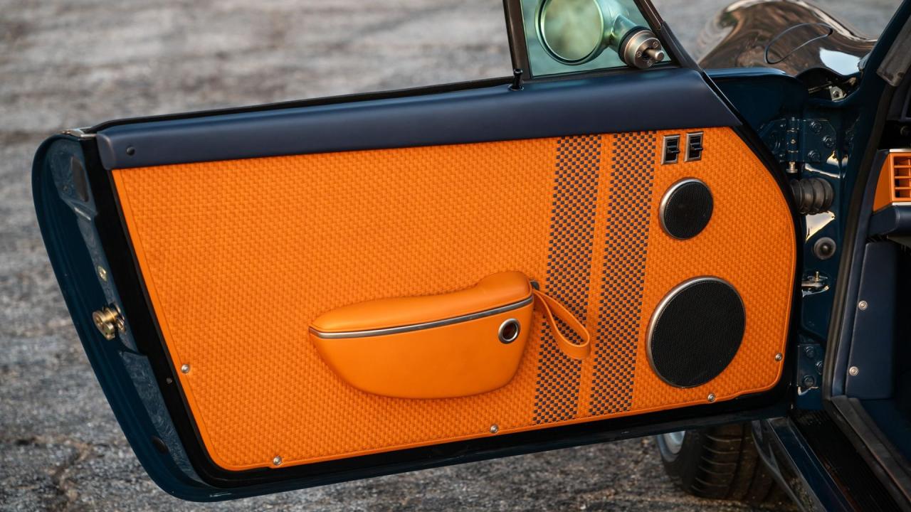 1991 Porsche 911 Targa Reimagined by Singer &ldquo;Blueberry&rdquo;