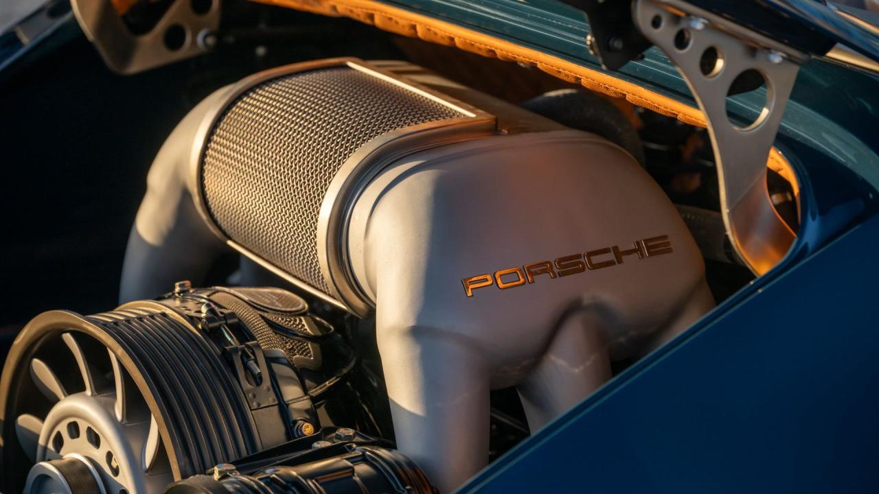 1991 Porsche 911 Targa Reimagined by Singer &ldquo;Blueberry&rdquo;