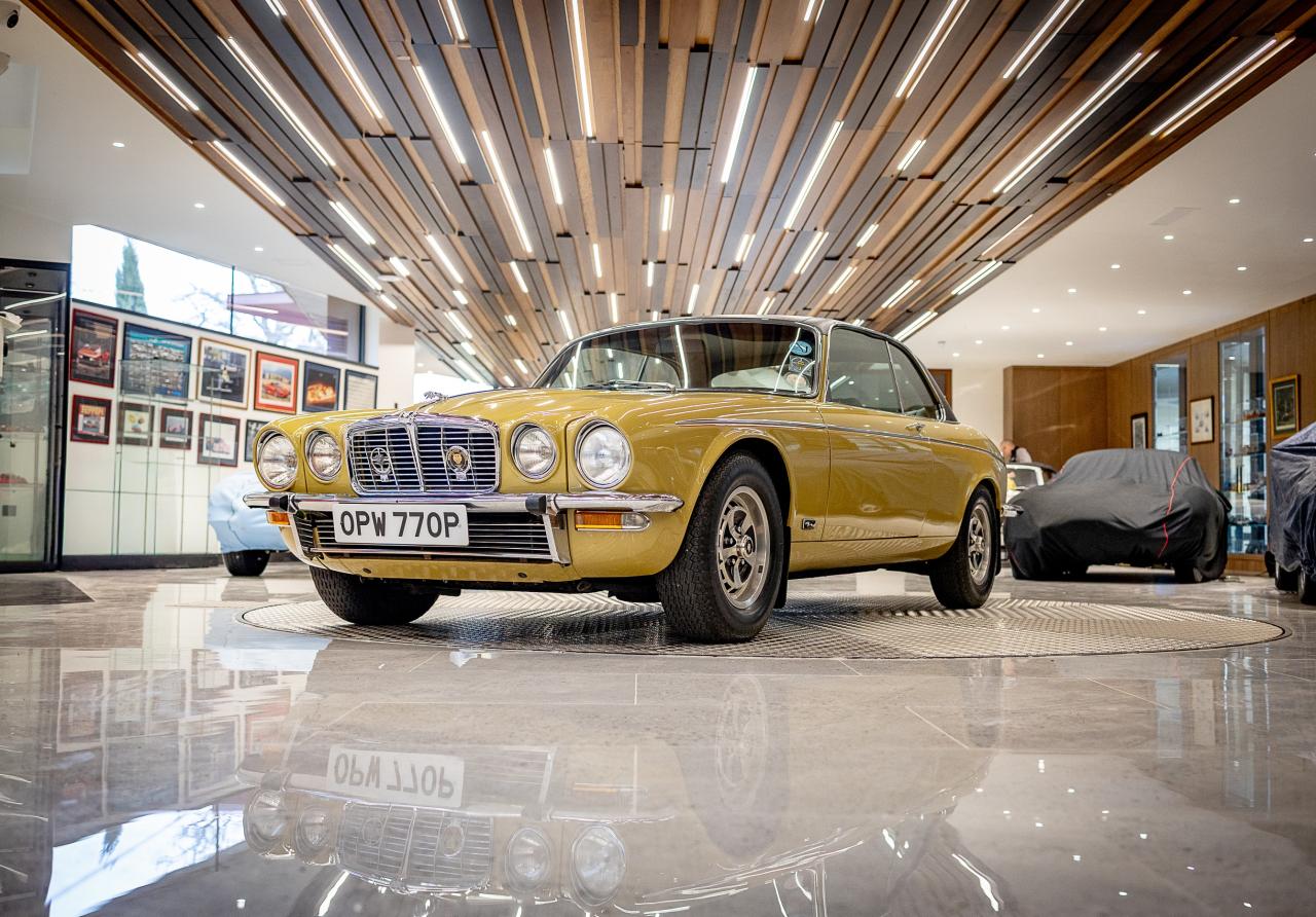 1975 Jaguar XJC (4.2 Litre)