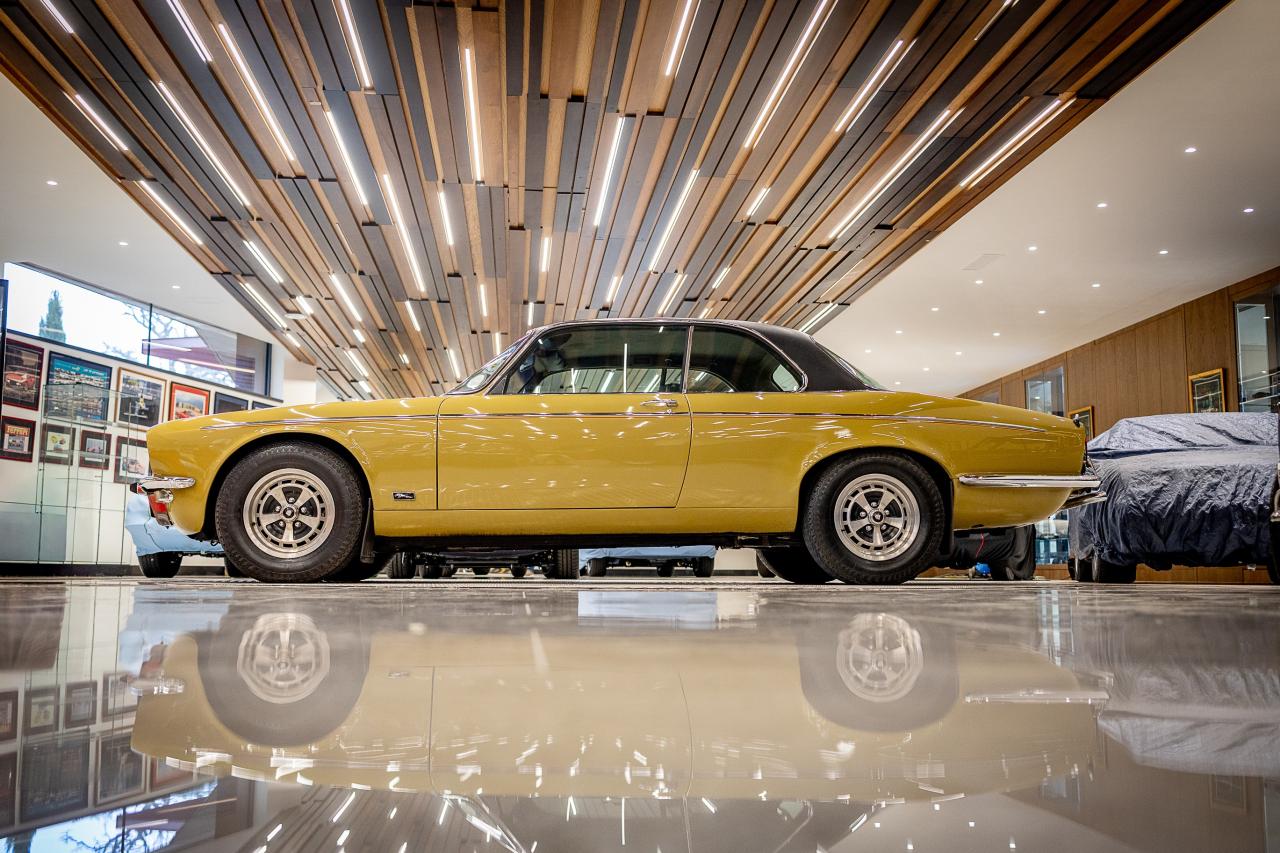 1975 Jaguar XJC (4.2 Litre)