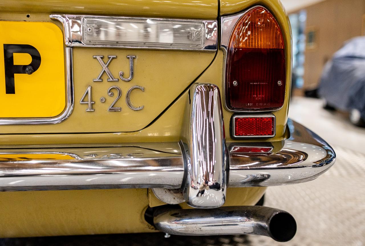 1975 Jaguar XJC (4.2 Litre)