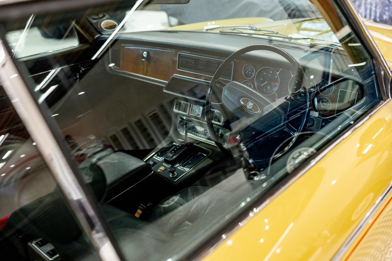 1975 Jaguar XJC (4.2 Litre)