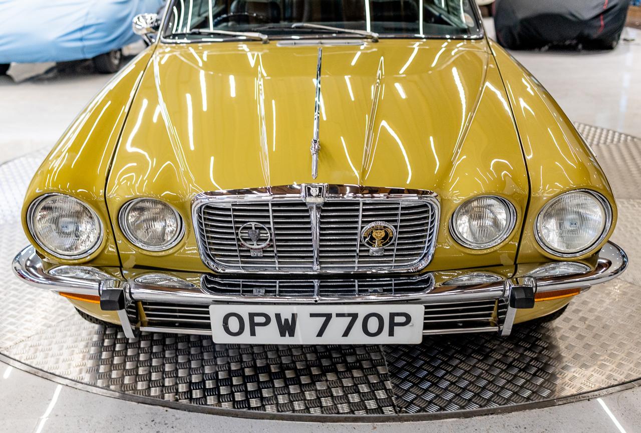 1975 Jaguar XJC (4.2 Litre)