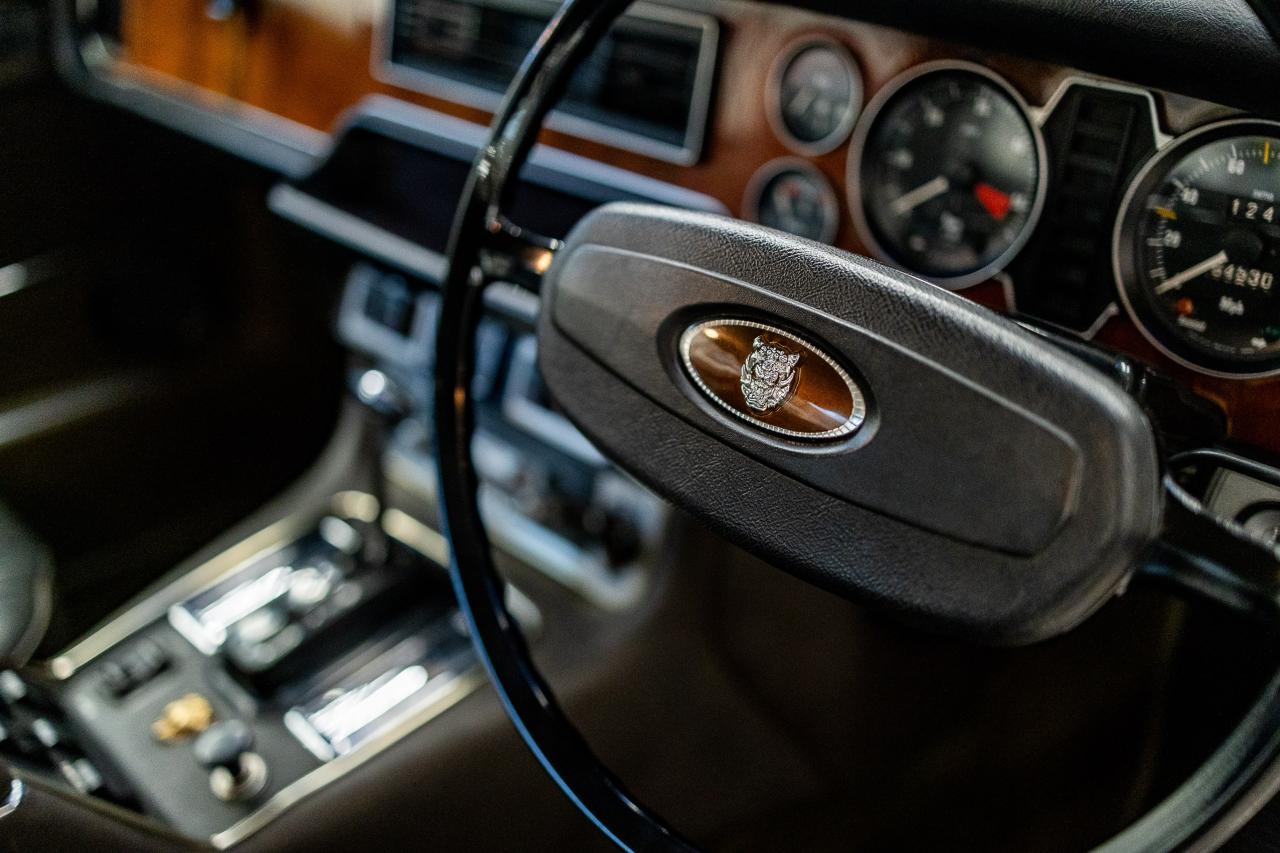 1975 Jaguar XJC (4.2 Litre)