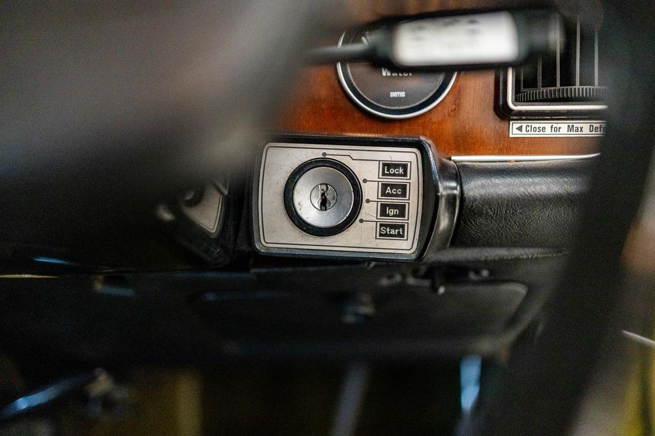 1975 Jaguar XJC (4.2 Litre)