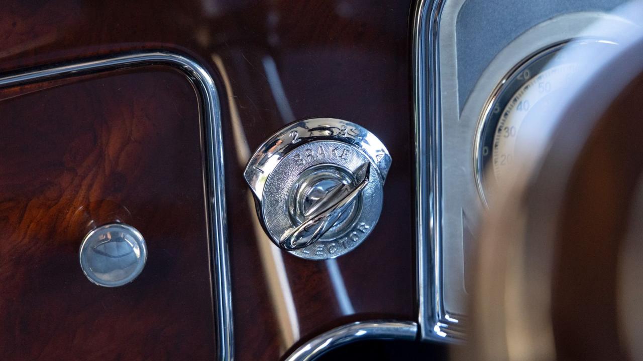 1934 Packard Twelve 1107 Formal Sedan