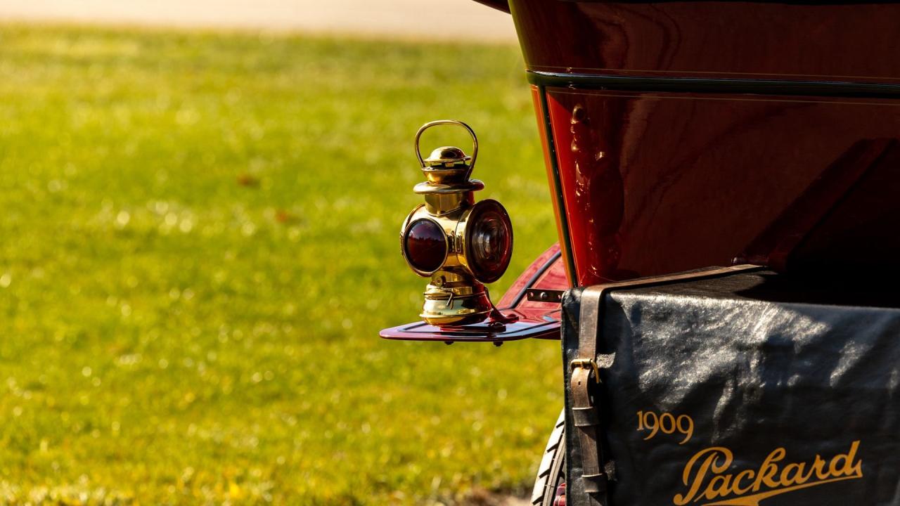 1909 Packard Eighteen Five-Passenger Phaeton