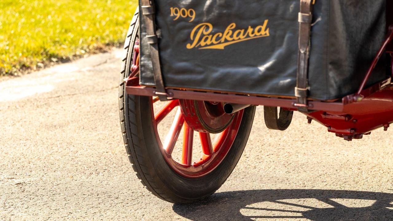 1909 Packard Eighteen Five-Passenger Phaeton