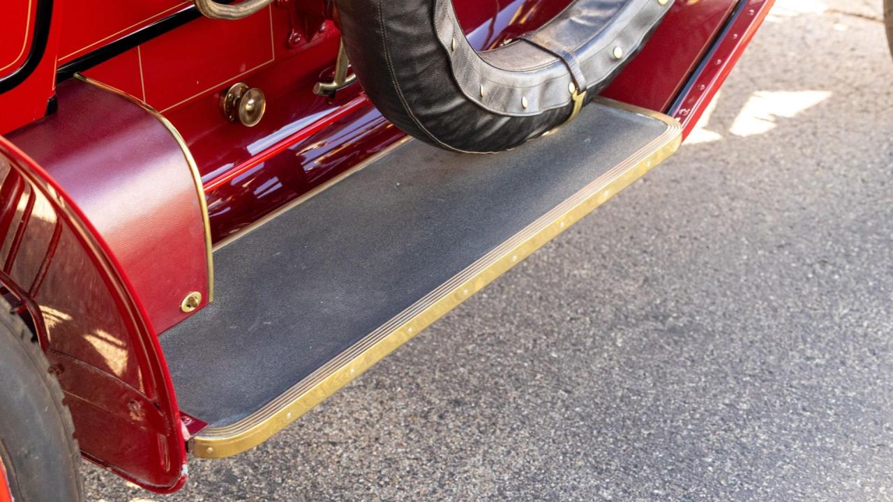 1909 Packard Eighteen Five-Passenger Phaeton
