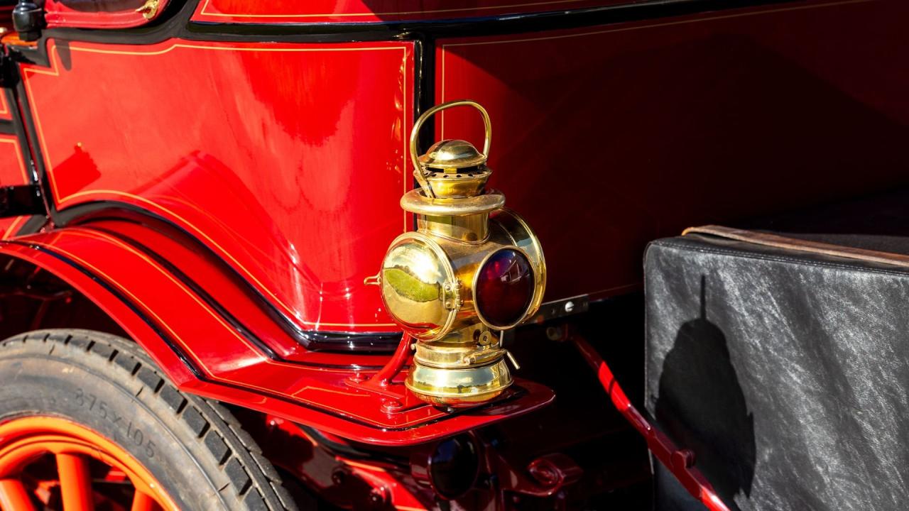 1909 Packard Eighteen Five-Passenger Phaeton