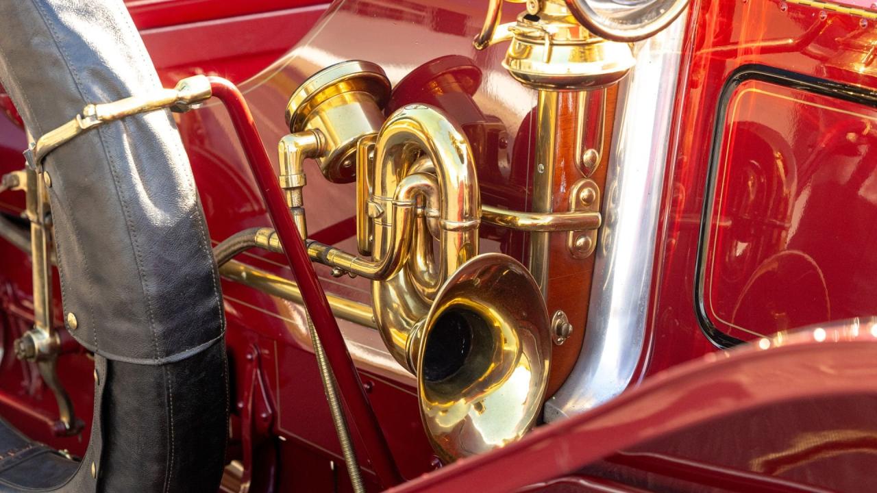 1909 Packard Eighteen Five-Passenger Phaeton