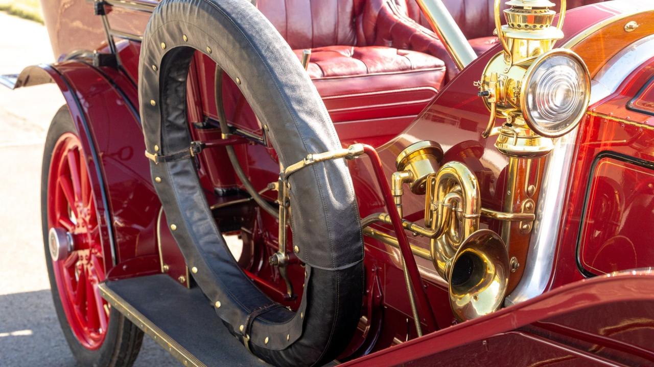 1909 Packard Eighteen Five-Passenger Phaeton
