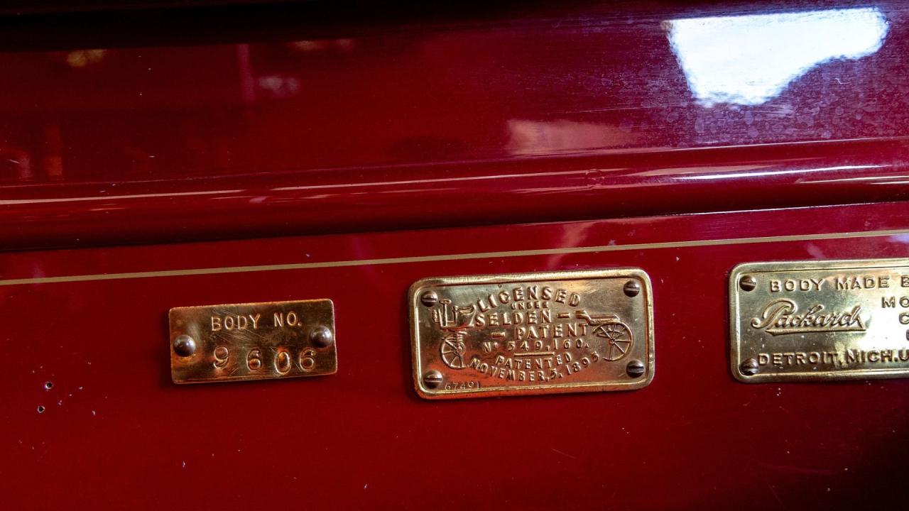 1909 Packard Eighteen Five-Passenger Phaeton