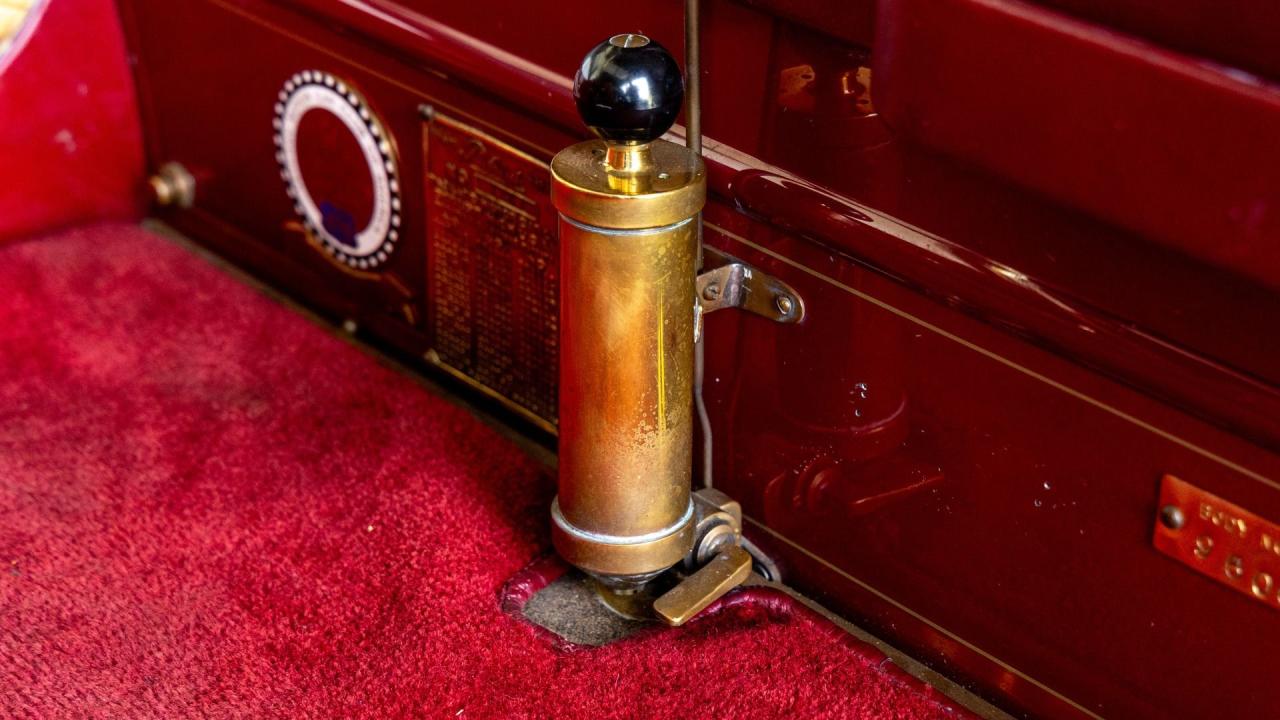 1909 Packard Eighteen Five-Passenger Phaeton