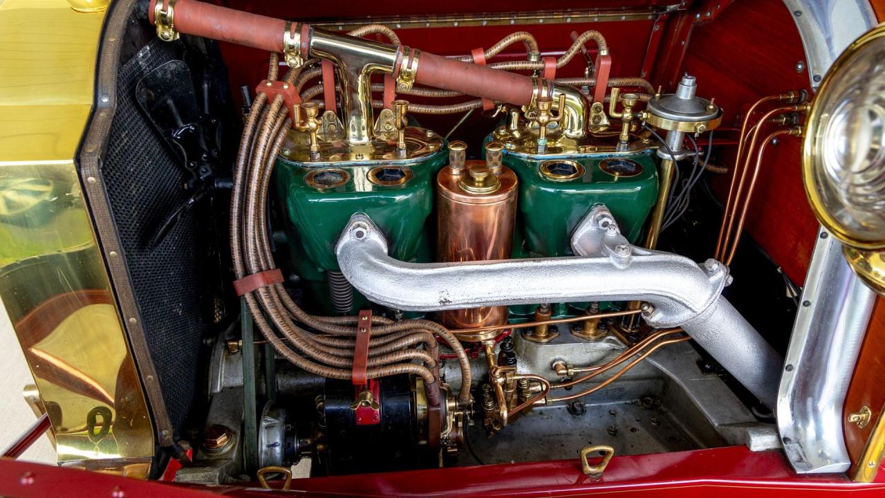 1909 Packard Eighteen Five-Passenger Phaeton