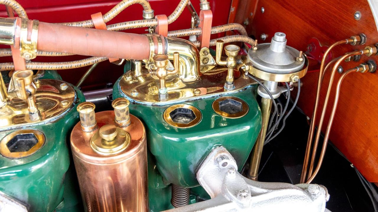 1909 Packard Eighteen Five-Passenger Phaeton